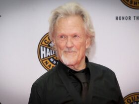 Kris Kristofferson, Country Singer and ‘A Star Is Born’ Actor, Dead at 88