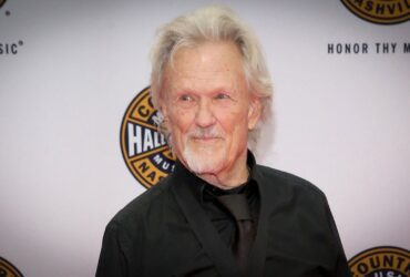 Kris Kristofferson, Country Singer and ‘A Star Is Born’ Actor, Dead at 88