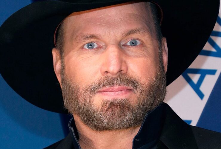 Garth Brooks Doubles Down Against Rape Accusations From Former Makeup Artist