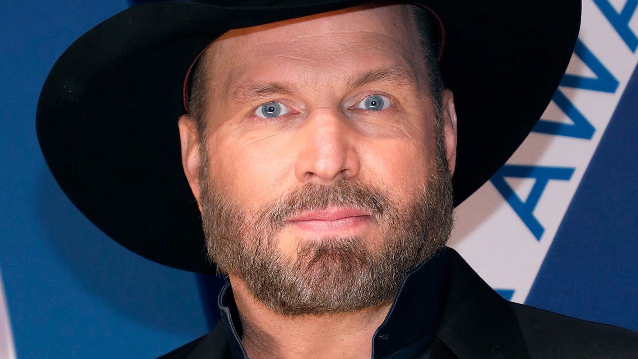 Garth Brooks Doubles Down Against Rape Accusations From Former Makeup Artist