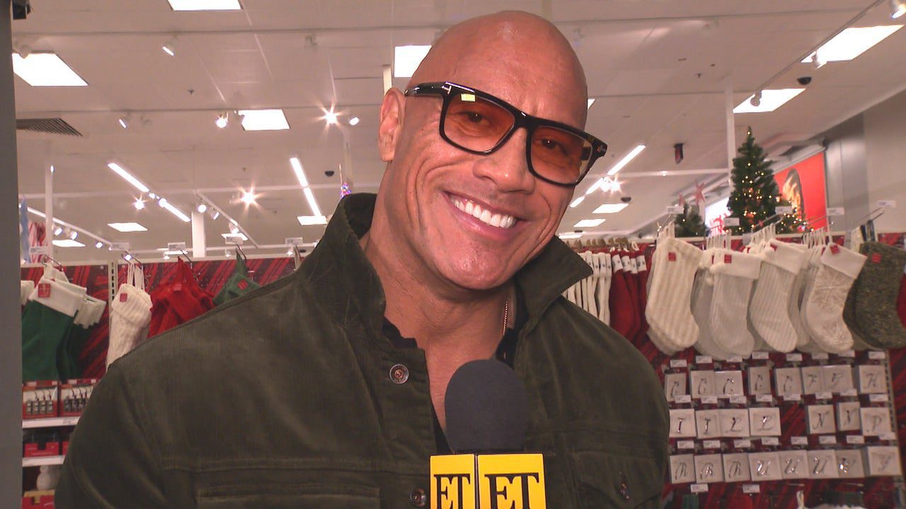 Watch Dwayne Johnson Surprise Fans With Holiday Shopping Surprise (Exclusive)