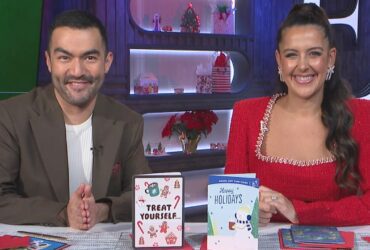 Hallmark Makes the Holidays Easy With Personalized Card Greetings