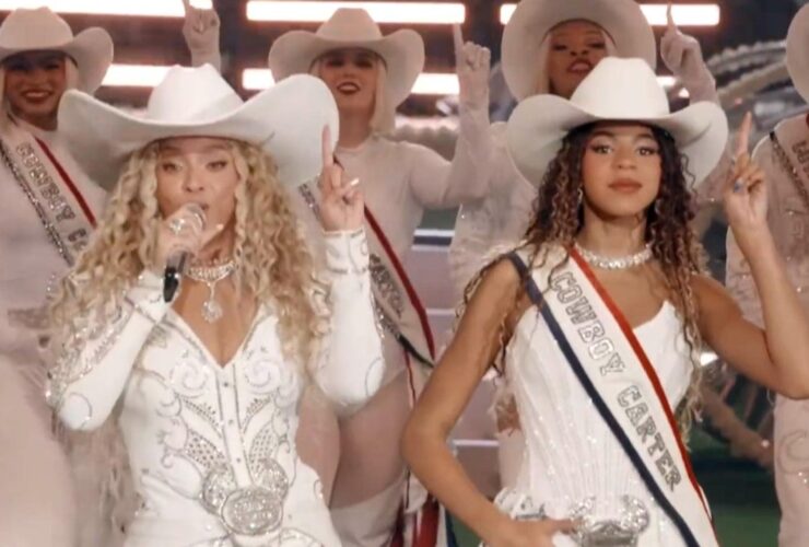 Watch Beyoncé and Blue Ivy’s ‘Texas Hold ‘Em’ Performance for NFL Christmas Halftime Show