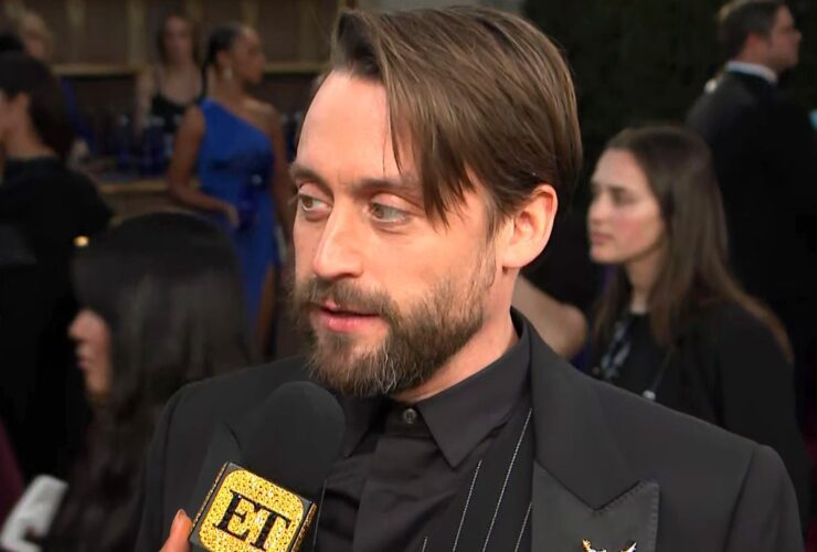 Kieran Culkin Gets Into a Fight With His Mark on 2025 Golden Globes Red Carpet (Exclusive)