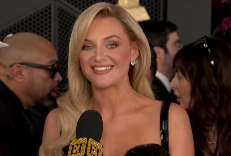 Kelsea Ballerini Reacts to Chase Stokes Helping With Her Train on GRAMMYs Red Carpet (Exclusive)