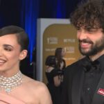 Noah Centineo Reacts to Sofia Carson’s ‘Insane’ 100-Carat Necklace at 2025 SAG Awards (Exclusive)