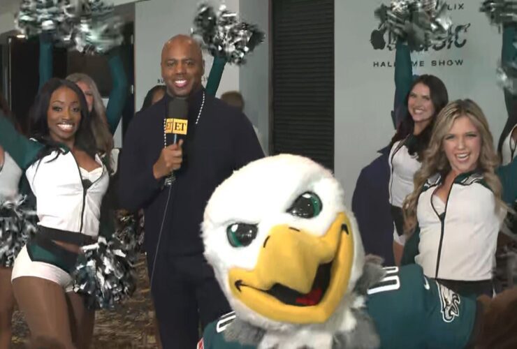 Philadelphia Eagles Mascot Swoop Shows Off Dance Moves Ahead of Super Bowl LIX!